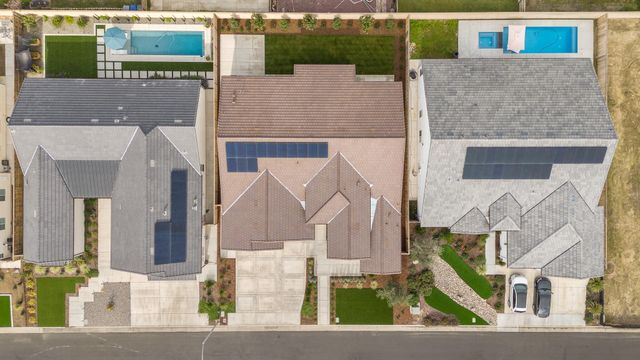 3136 E Beech Court, Visalia, CA 93292