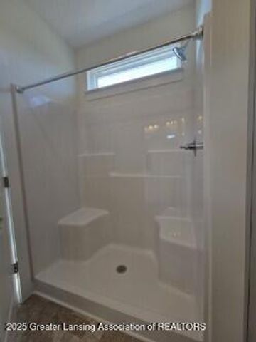 2920 Boulder Crk Drive, St. Johns, MI 48879