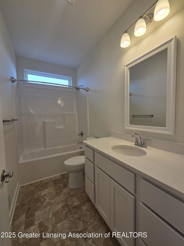 2920 Boulder Crk Drive, St. Johns, MI 48879