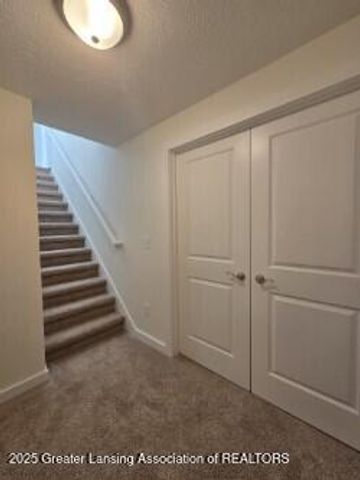 2920 Boulder Crk Drive, St. Johns, MI 48879