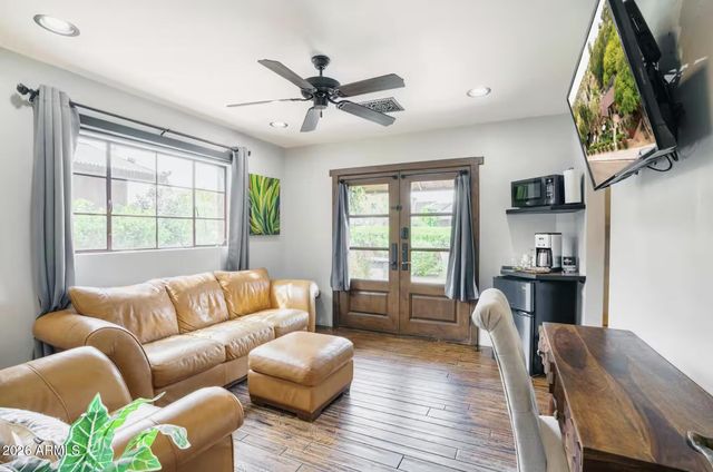 6961 E 1st Street 2, Scottsdale, AZ 85251