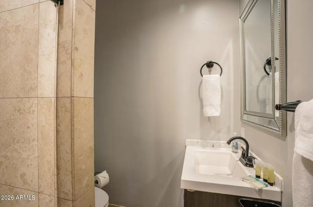 6961 E 1st Street 2, Scottsdale, AZ 85251