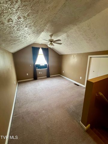 660 Beaverview Drive 660, Bristol, VA 24201