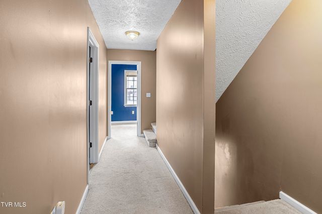 660 Beaverview Drive 660, Bristol, VA 24201