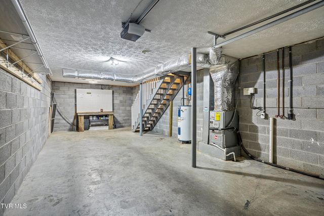 660 Beaverview Drive 660, Bristol, VA 24201