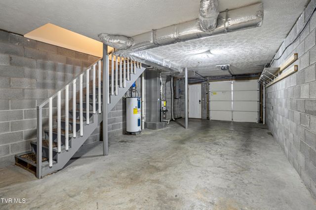660 Beaverview Drive 660, Bristol, VA 24201
