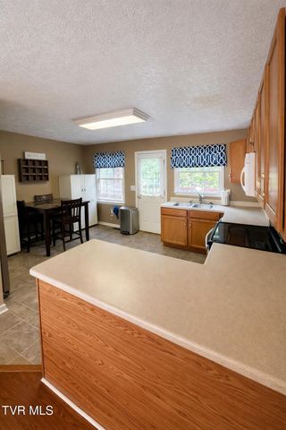 660 Beaverview Drive 660, Bristol, VA 24201