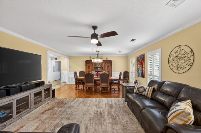 310 Pinemont Drive, Sour Lake, TX 77659