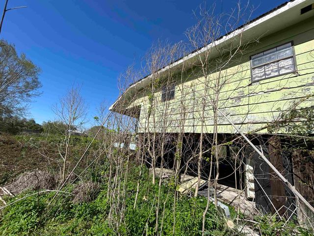 130 Bethany Ln, Montegut, LA 70377