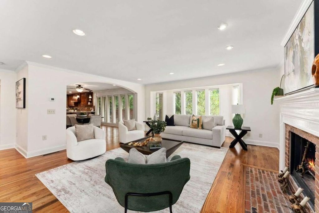 18 Basswood Circle, Sandy Springs, GA 30328 — photo 3