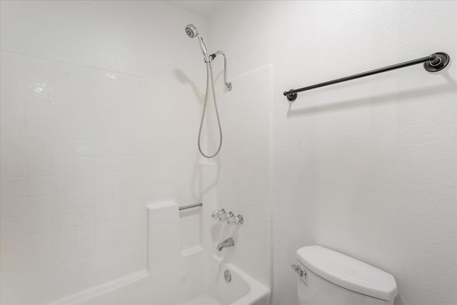 2554 Olive Drive 190, Palmdale, CA 93550