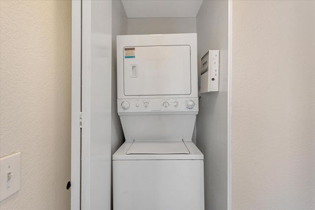 2554 Olive Drive 190, Palmdale, CA 93550