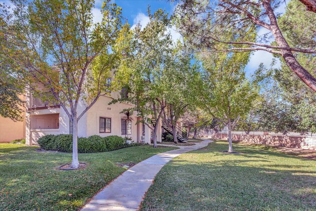 2554 Olive Drive 190, Palmdale, CA 93550