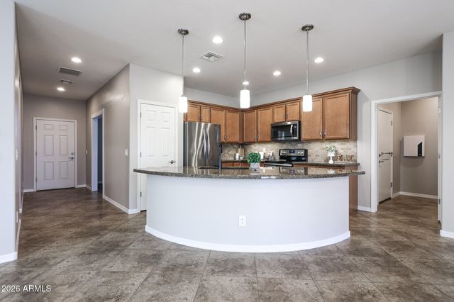 17613 W BRIARWOOD Drive, Goodyear, AZ 85338