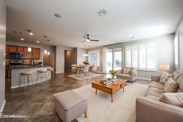 17613 W BRIARWOOD Drive, Goodyear, AZ 85338