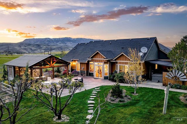 9415 N Highway 52, Horseshoe Bend, ID 83629