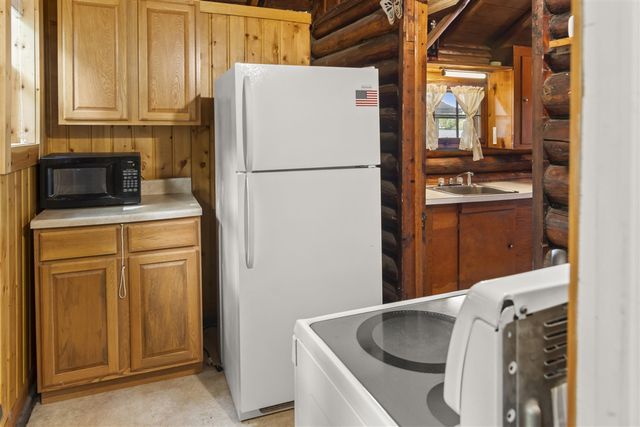 19116 Kenny Drive, Big Rapids, MI 49307