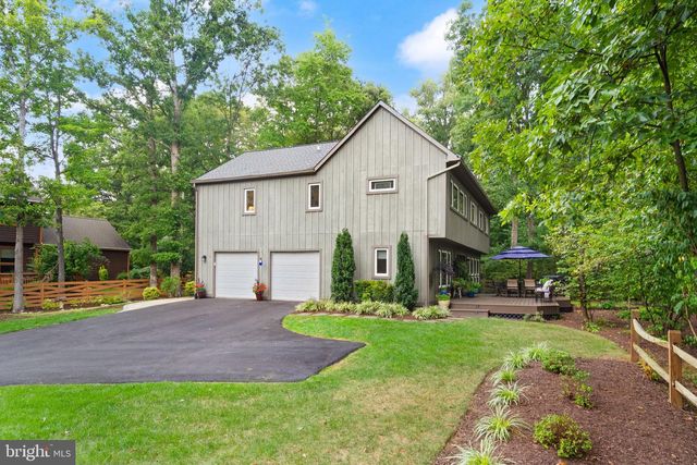 14 WILTSHIRE CT E, Sterling, VA 20165