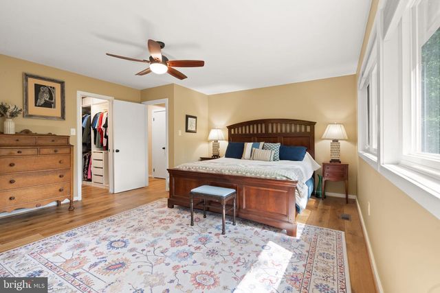 14 WILTSHIRE CT E, Sterling, VA 20165
