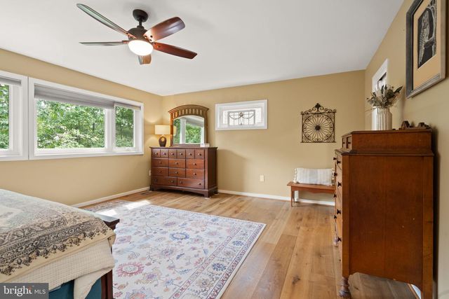 14 WILTSHIRE CT E, Sterling, VA 20165