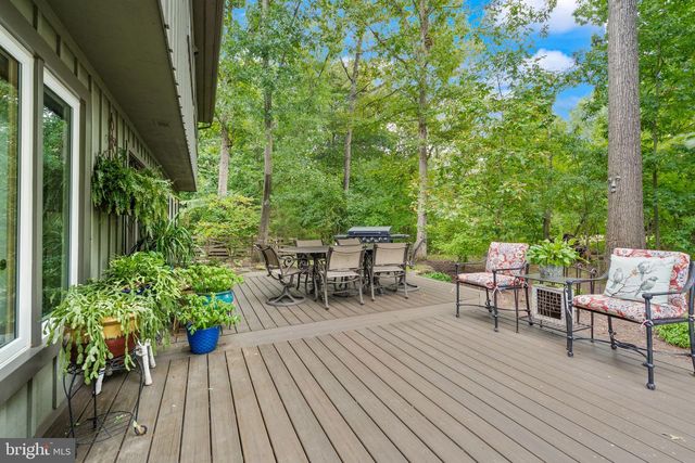 14 WILTSHIRE CT E, Sterling, VA 20165