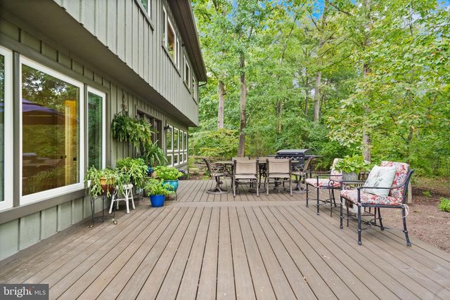 14 WILTSHIRE CT E, Sterling, VA 20165