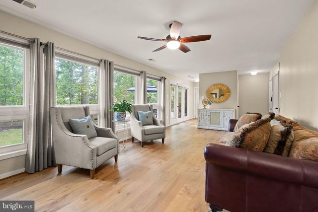14 WILTSHIRE CT E, Sterling, VA 20165
