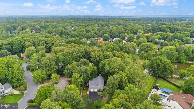 14 WILTSHIRE CT E, Sterling, VA 20165