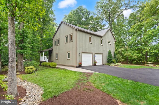 14 WILTSHIRE CT E, Sterling, VA 20165