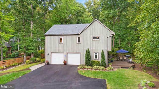 14 WILTSHIRE CT E, Sterling, VA 20165