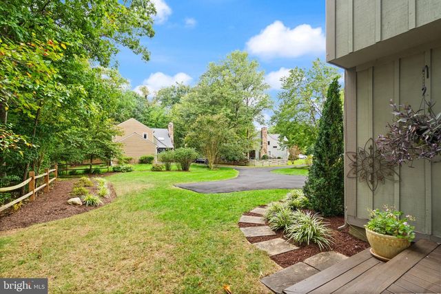 14 WILTSHIRE CT E, Sterling, VA 20165