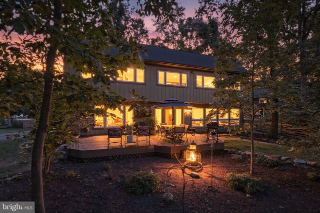14 WILTSHIRE CT E, Sterling, VA 20165