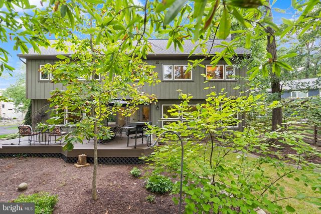 14 WILTSHIRE CT E, Sterling, VA 20165