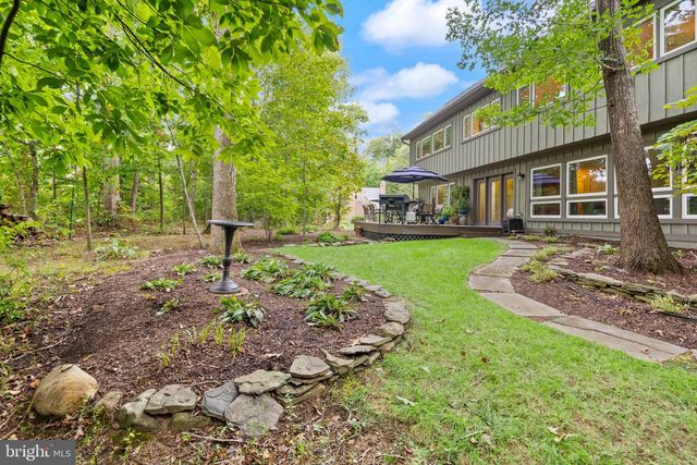 14 WILTSHIRE CT E, Sterling, VA 20165