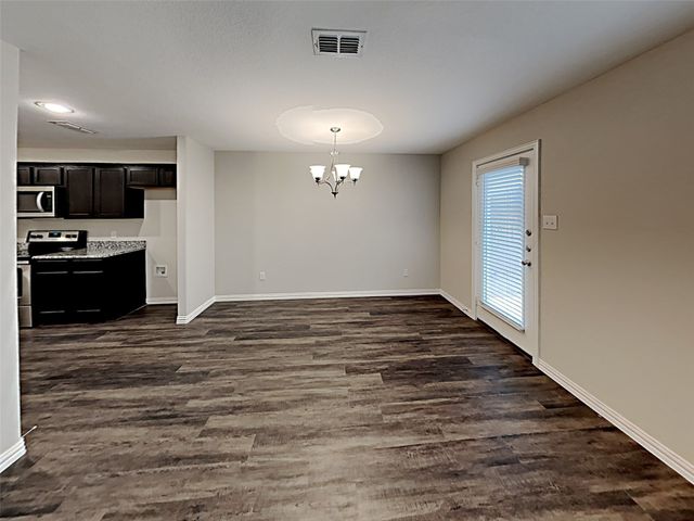 10512 Wild Oak Drive, Fort Worth, TX 76140