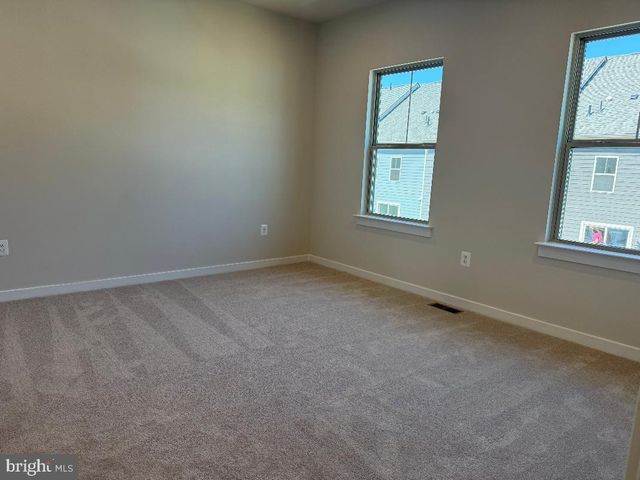 3809 SHALE RIDGE RD, Woodbridge, VA 22193