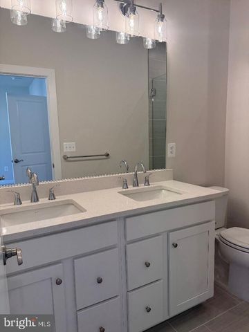 3809 SHALE RIDGE RD, Woodbridge, VA 22193