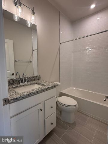 3809 SHALE RIDGE RD, Woodbridge, VA 22193