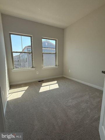 3809 SHALE RIDGE RD, Woodbridge, VA 22193