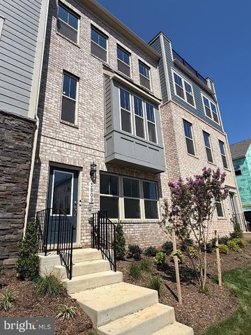 3809 SHALE RIDGE RD, Woodbridge, VA 22193