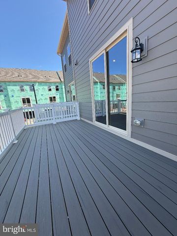 3809 SHALE RIDGE RD, Woodbridge, VA 22193