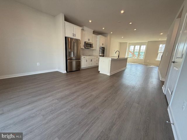 3809 SHALE RIDGE RD, Woodbridge, VA 22193