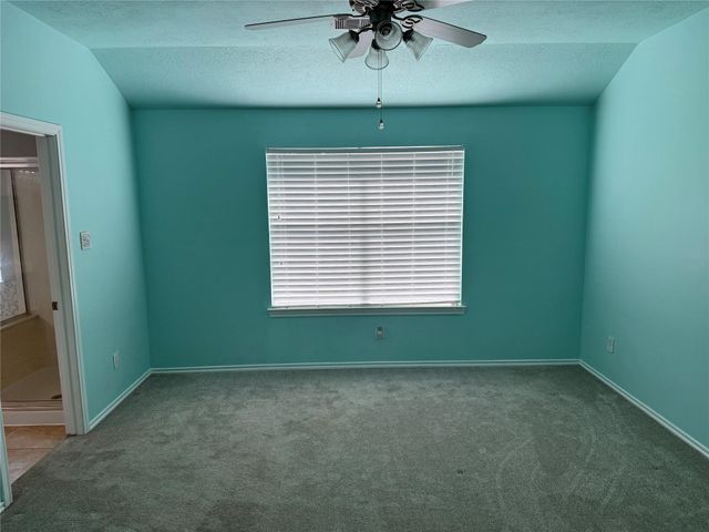 319 Brandy Ridge Lane, Dickinson, TX 77539
