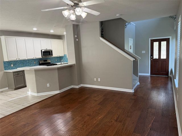 319 Brandy Ridge Lane, Dickinson, TX 77539