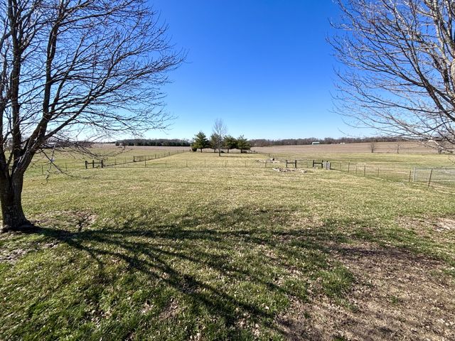 519 Cook Rd, Portland, TN 37148