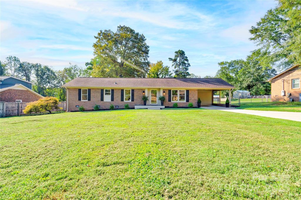 1612 N Oak Drive, Shelby, NC 28150