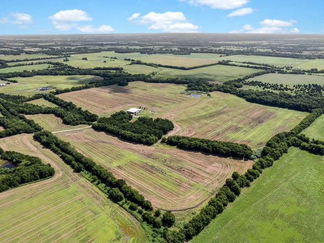 333 County Road 3714, Wolfe City, TX 75496