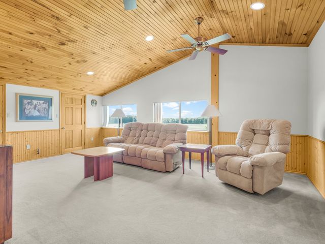 333 County Road 3714, Wolfe City, TX 75496