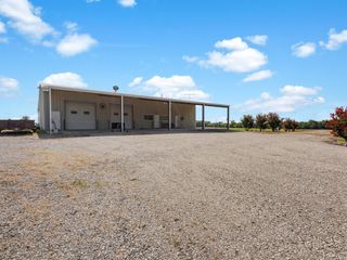 333 County Road 3714, Wolfe City, TX 75496