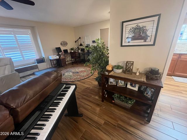 10102 W BURNS Drive, Sun City, AZ 85351